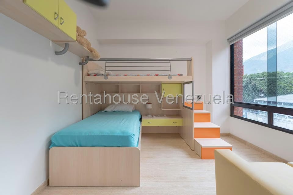 Apartamento (1 Nivel) en Alquiler en Los Chorros, Distrito Metropolitano - 18