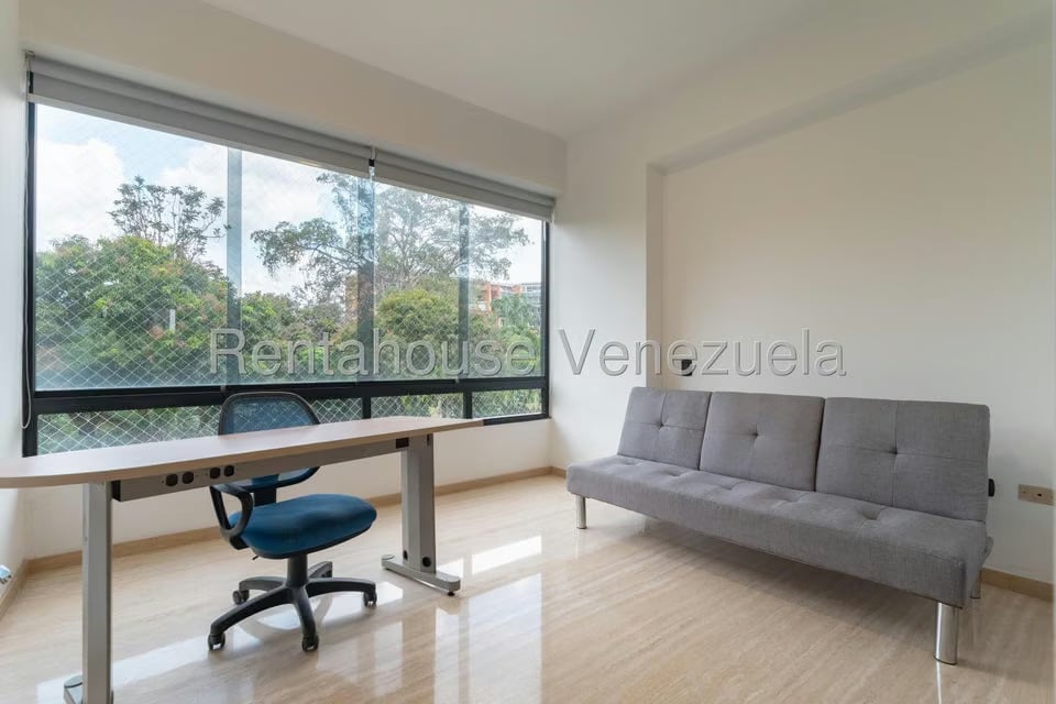 Apartamento (1 Nivel) en Alquiler en Los Chorros, Distrito Metropolitano - 23