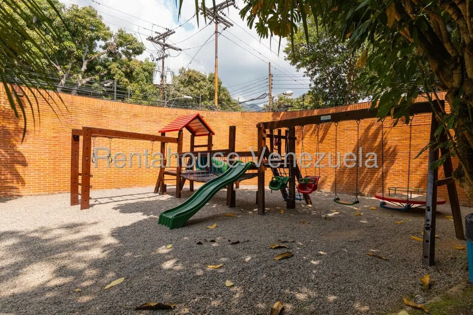 Apartamento (1 Nivel) en Alquiler en Los Chorros, Distrito Metropolitano - 28