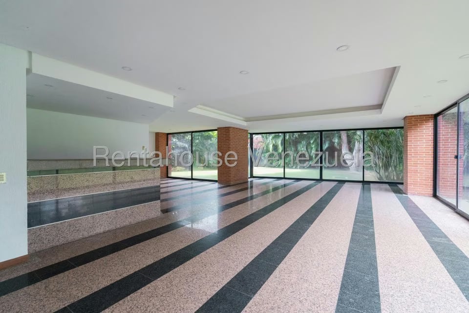 Apartamento (1 Nivel) en Alquiler en Los Chorros, Distrito Metropolitano - 31
