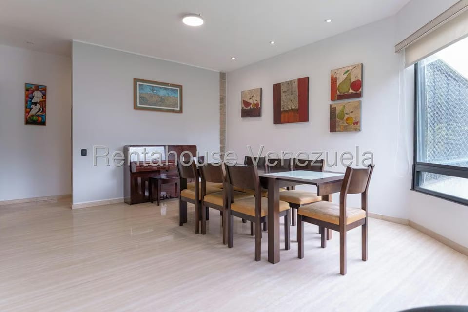 Apartamento (1 Nivel) en Alquiler en Los Chorros, Distrito Metropolitano - 5