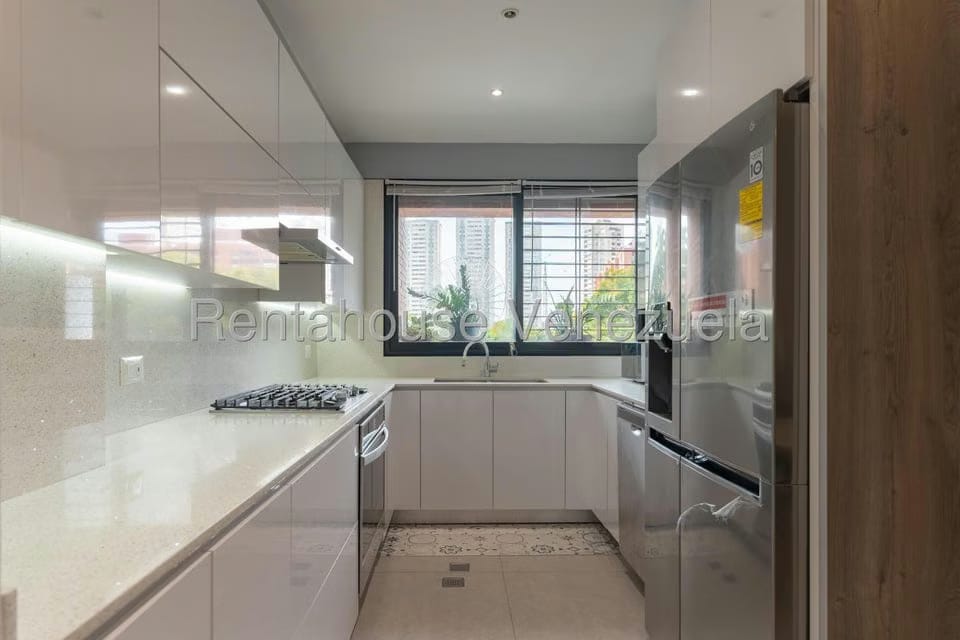 Apartamento (1 Nivel) en Alquiler en Los Chorros, Distrito Metropolitano - 10