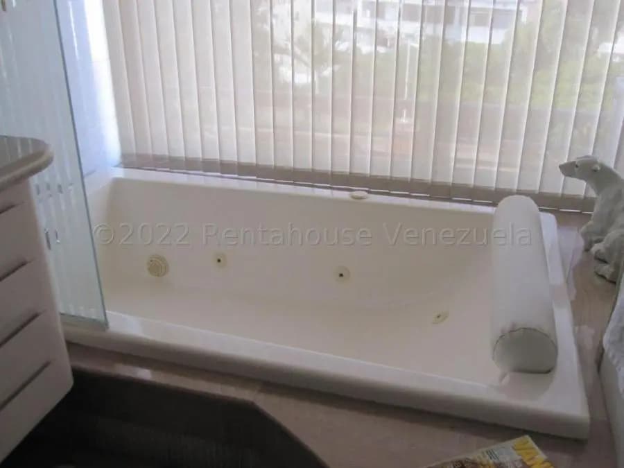 Apartamento en Venta en Lomas de la Lagunita Caracas - 2