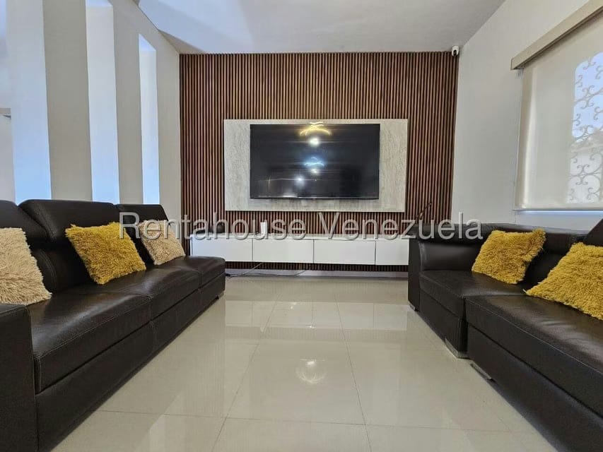Casa (Multipes Niveles) en Venta en Vista Alegre, Distrito Metropolitano - 12