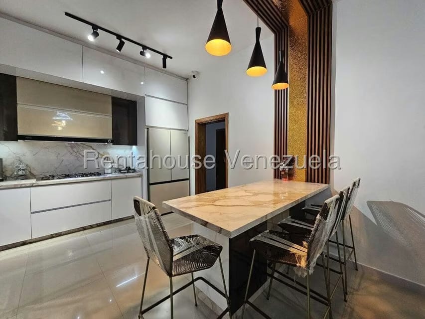 Casa (Multipes Niveles) en Venta en Vista Alegre, Distrito Metropolitano - 18