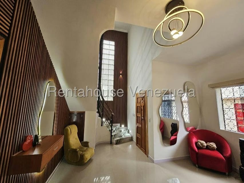 Casa (Multipes Niveles) en Venta en Vista Alegre, Distrito Metropolitano - 24