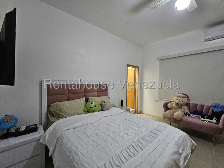 Casa (Multipes Niveles) en Venta en Vista Alegre, Distrito Metropolitano - 32