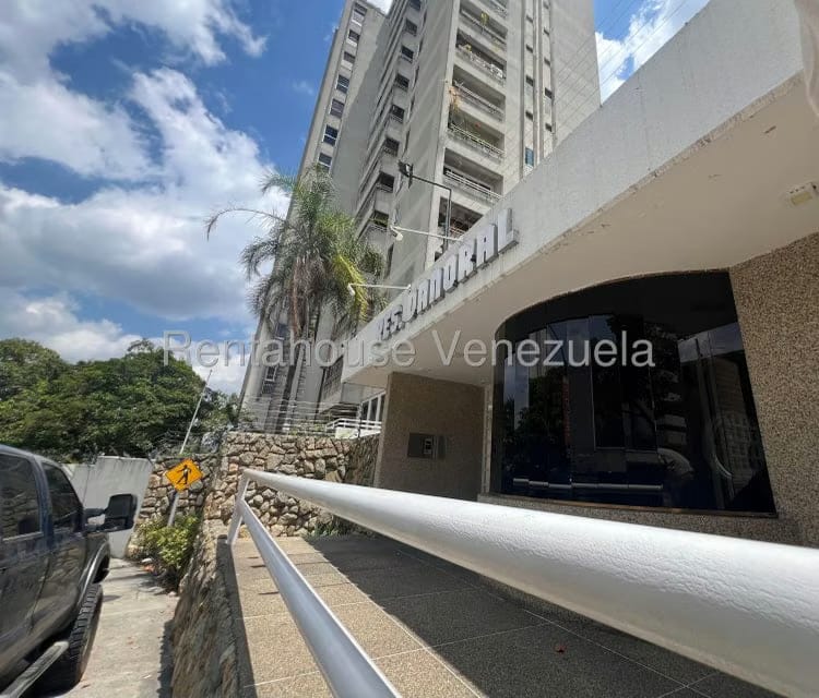 Apartamento (1 Nivel) en Venta en Lomas de Prados del Este, Distrito Metropolitano