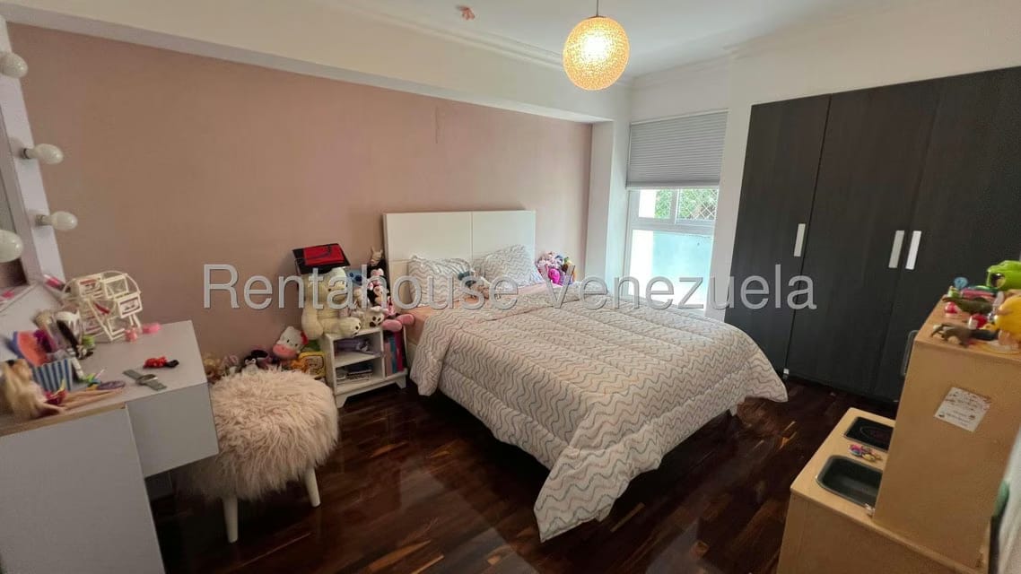 Apartamento (1 Nivel) en Venta en Lomas de Prados del Este, Distrito Metropolitano - 17