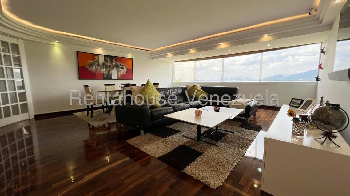 Apartamento (1 Nivel) en Venta en Lomas de Prados del Este, Distrito Metropolitano - 3