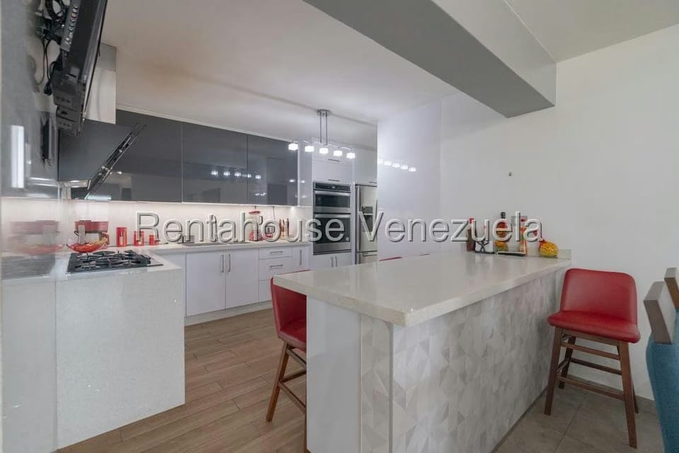 Apartamento (1 Nivel) en Venta en Colinas de Los Chaguaramos, Distrito Metropolitano - 14