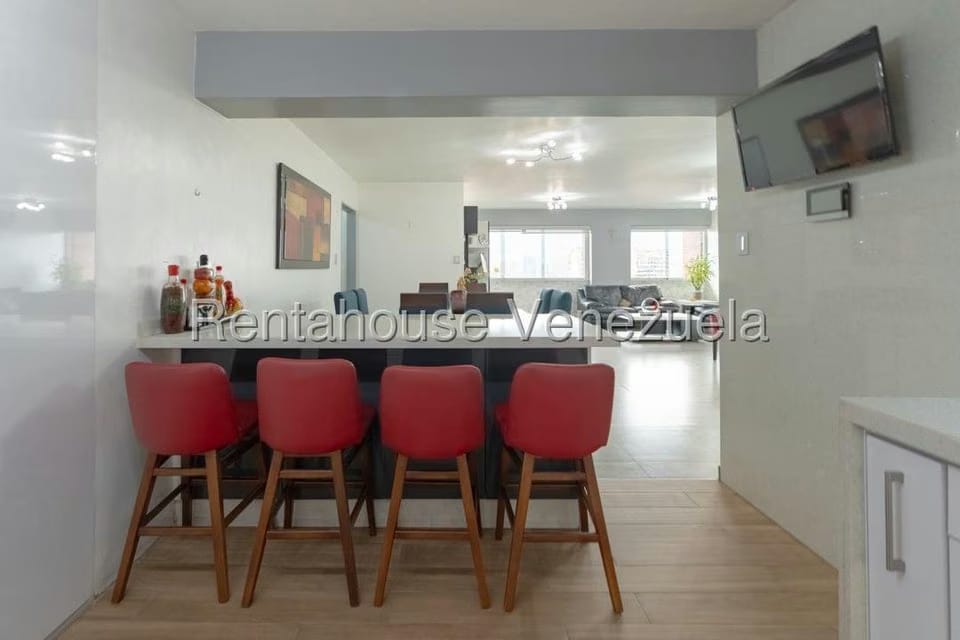 Apartamento (1 Nivel) en Venta en Colinas de Los Chaguaramos, Distrito Metropolitano - 16