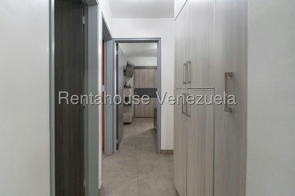 Apartamento (1 Nivel) en Venta en Colinas de Los Chaguaramos, Distrito Metropolitano - 19