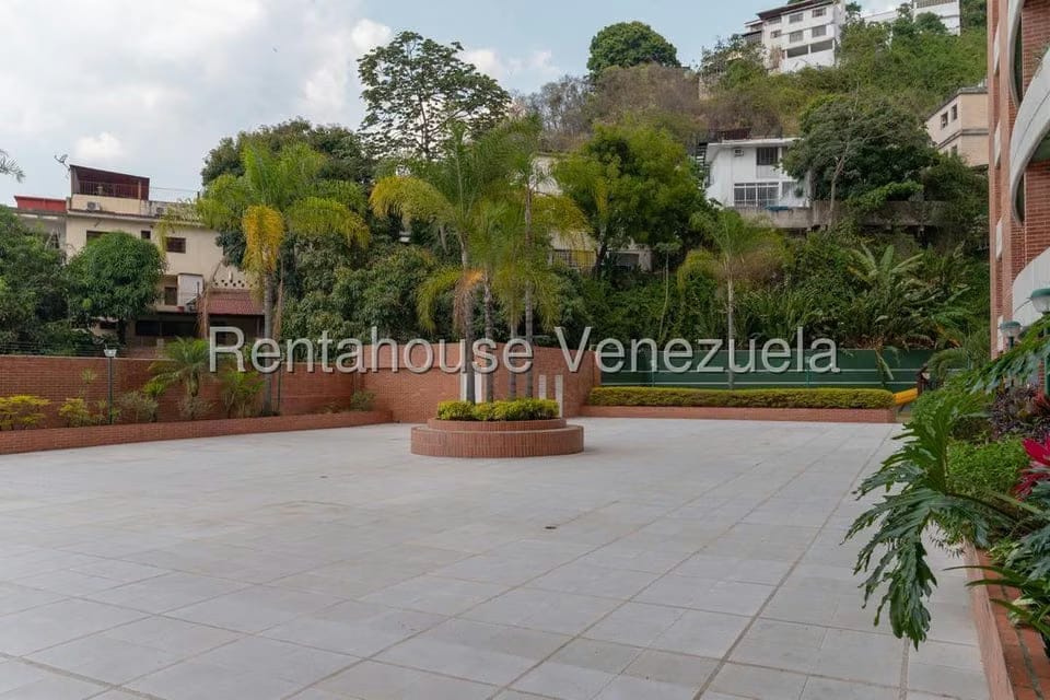 Apartamento (1 Nivel) en Venta en Colinas de Los Chaguaramos, Distrito Metropolitano - 3