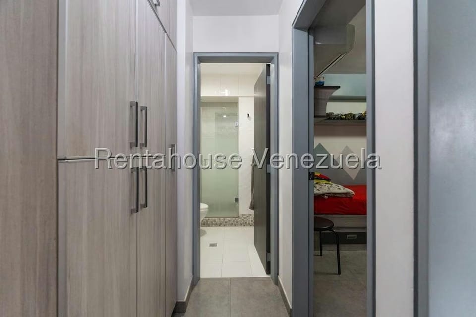 Apartamento (1 Nivel) en Venta en Colinas de Los Chaguaramos, Distrito Metropolitano - 26