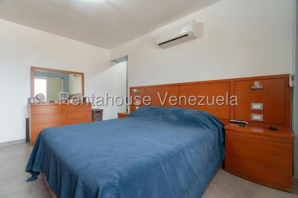 Apartamento (1 Nivel) en Venta en Colinas de Los Chaguaramos, Distrito Metropolitano - 30