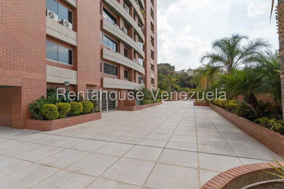 Apartamento (1 Nivel) en Venta en Colinas de Los Chaguaramos, Distrito Metropolitano - 4