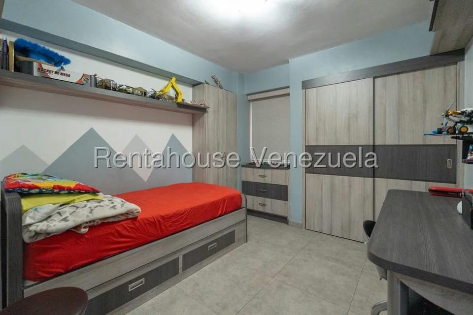 Apartamento (1 Nivel) en Venta en Colinas de Los Chaguaramos, Distrito Metropolitano - 34