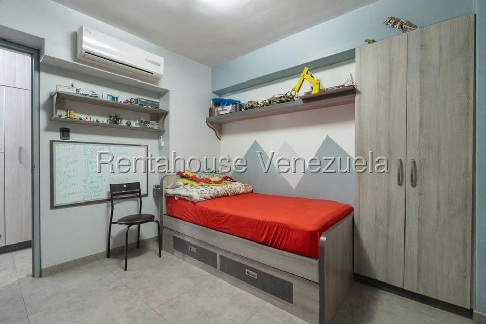 Apartamento (1 Nivel) en Venta en Colinas de Los Chaguaramos, Distrito Metropolitano - 35