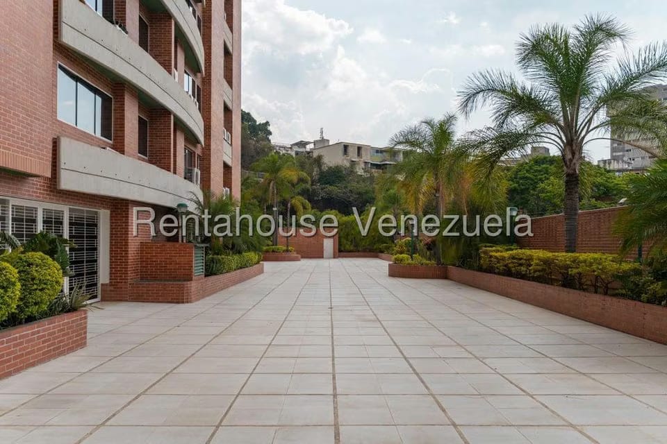 Apartamento (1 Nivel) en Venta en Colinas de Los Chaguaramos, Distrito Metropolitano - 5