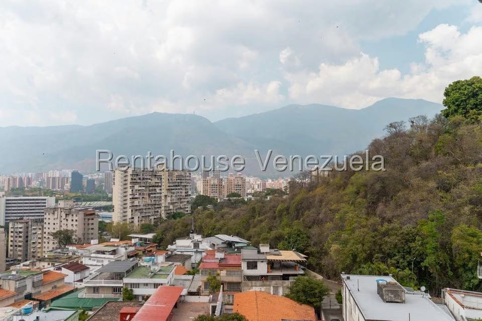 Apartamento (1 Nivel) en Venta en Colinas de Los Chaguaramos, Distrito Metropolitano - 41