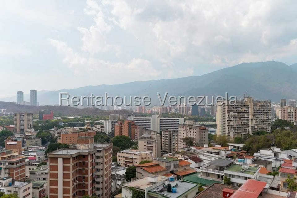 Apartamento (1 Nivel) en Venta en Colinas de Los Chaguaramos, Distrito Metropolitano - 46