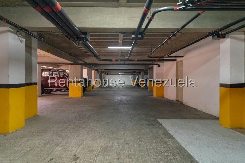 Apartamento (1 Nivel) en Venta en Colinas de Los Chaguaramos, Distrito Metropolitano - 48