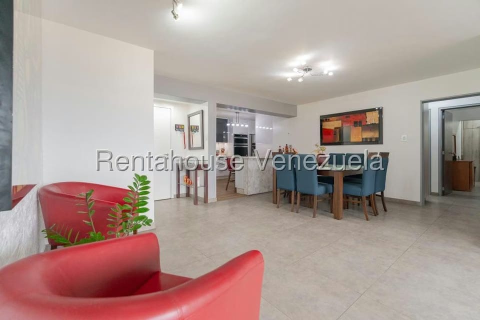 Apartamento (1 Nivel) en Venta en Colinas de Los Chaguaramos, Distrito Metropolitano - 7