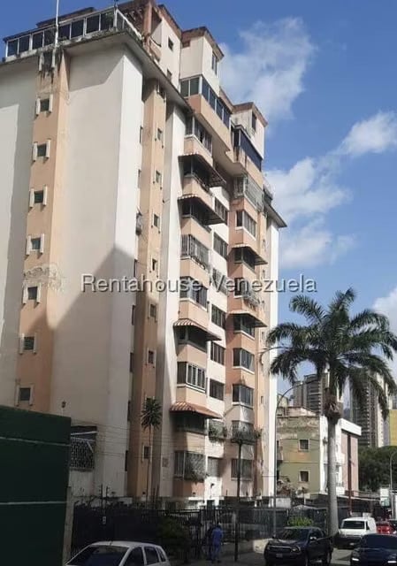 Apartamento (Duplex) en Venta en La Florida, Distrito Metropolitano