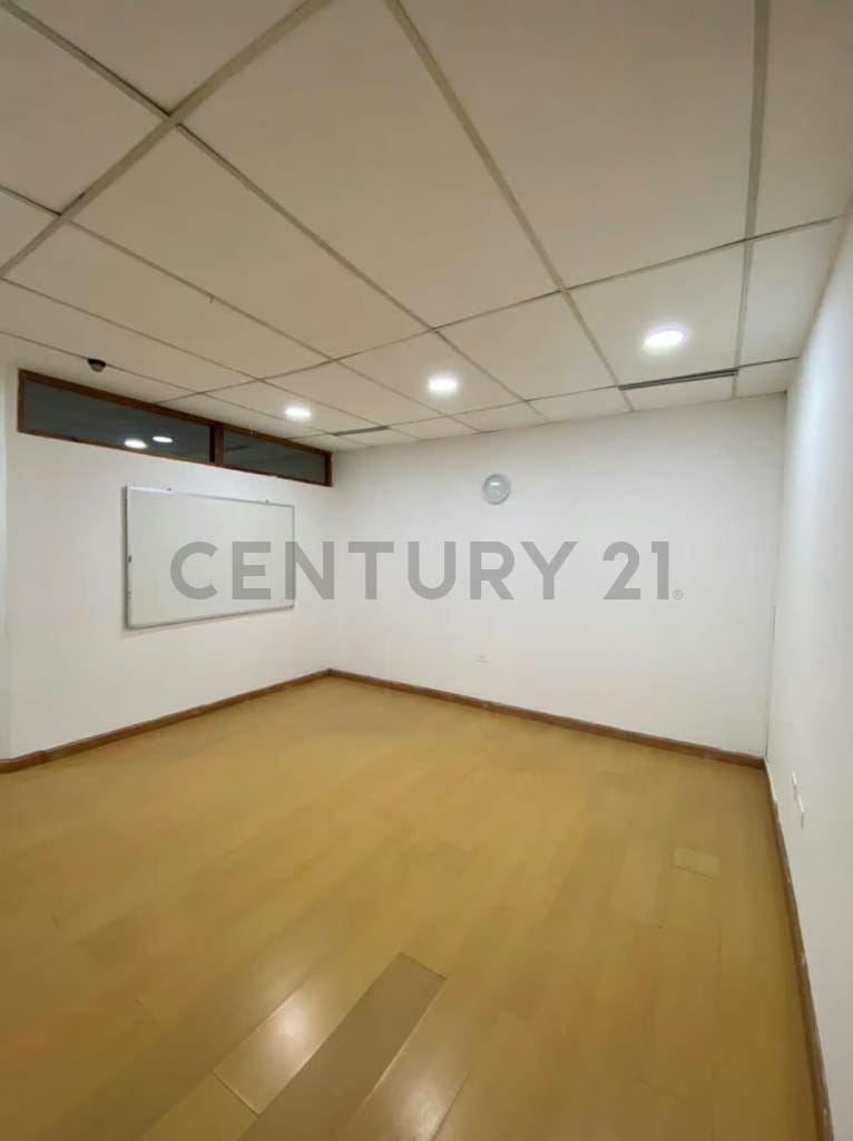 Oficina en arrendamiento en el Unicentro Virginia - 6