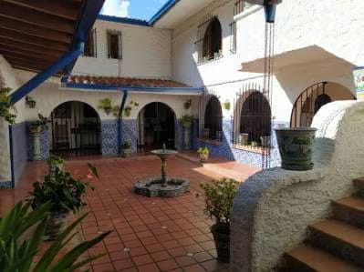 Prados del Este Envidiable Casa en Venta, amplio y precioso Jardín Calle Cerrada - 7