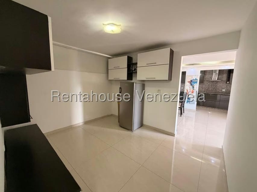 Apartamento (1 Nivel) en Venta en Colinas de La Tahona, Distrito Metropolitano - 13