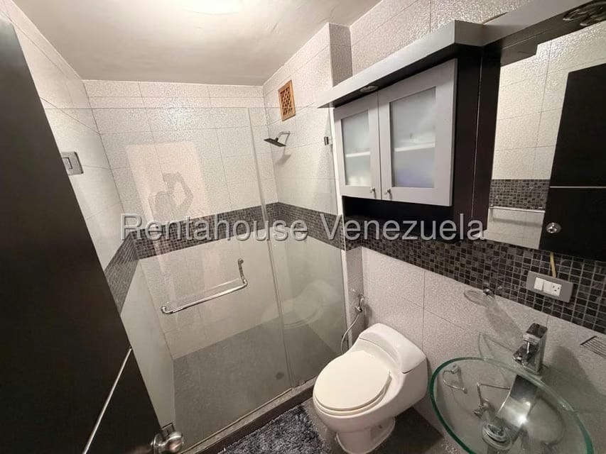 Apartamento (1 Nivel) en Venta en Colinas de La Tahona, Distrito Metropolitano - 25