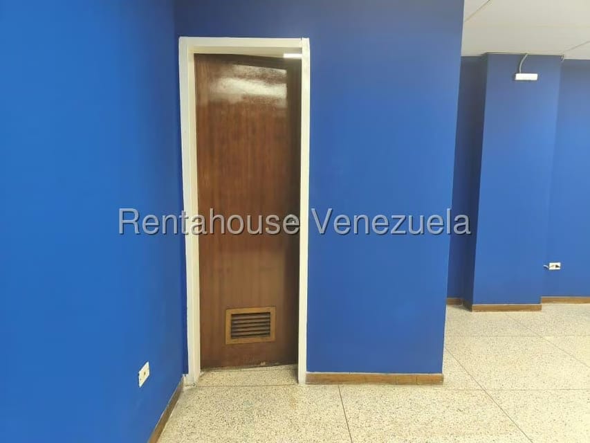 Comercial (Local Comercial) en Alquiler en Dr Portillo, Zulia - 11
