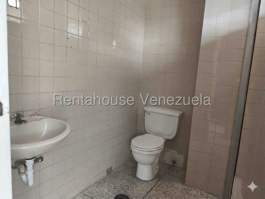 Comercial (Local Comercial) en Alquiler en Dr Portillo, Zulia - 21