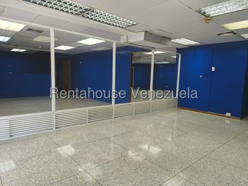 Comercial (Local Comercial) en Alquiler en Dr Portillo, Zulia - 27