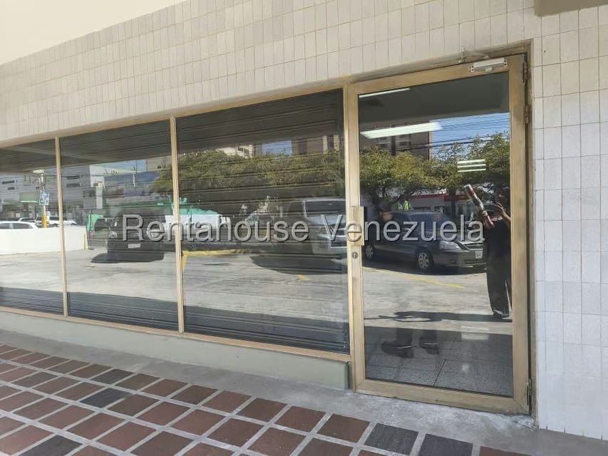 Comercial (Local Comercial) en Alquiler en Dr Portillo, Zulia - 4