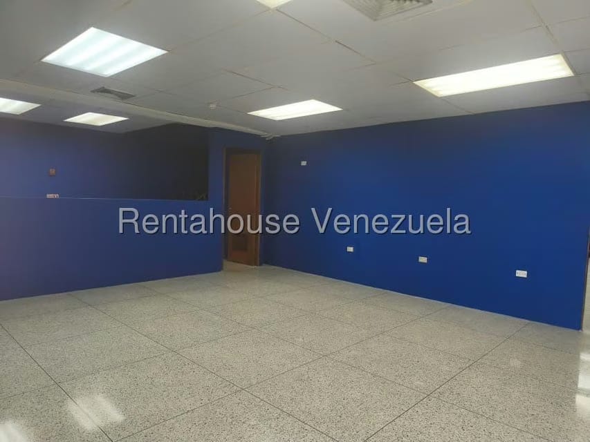 Comercial (Local Comercial) en Alquiler en Dr Portillo, Zulia - 5