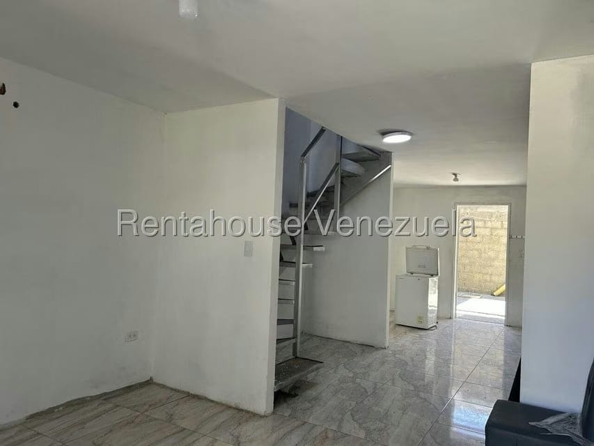 Casa (1 Nivel) en Venta en Terrazas de la Ensenada, Lara - 2