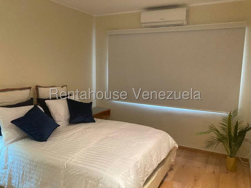 Apartamento (1 Nivel) en Alquiler en La Castellana, Distrito Metropolitano - 11