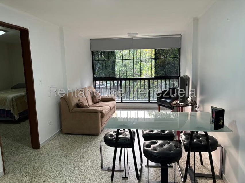 Apartamento (1 Nivel) en Alquiler en Los Chorros, Distrito Metropolitano