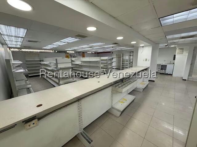 Comercial (Local Comercial) en Venta en El Cafetal, Distrito Metropolitano - 2