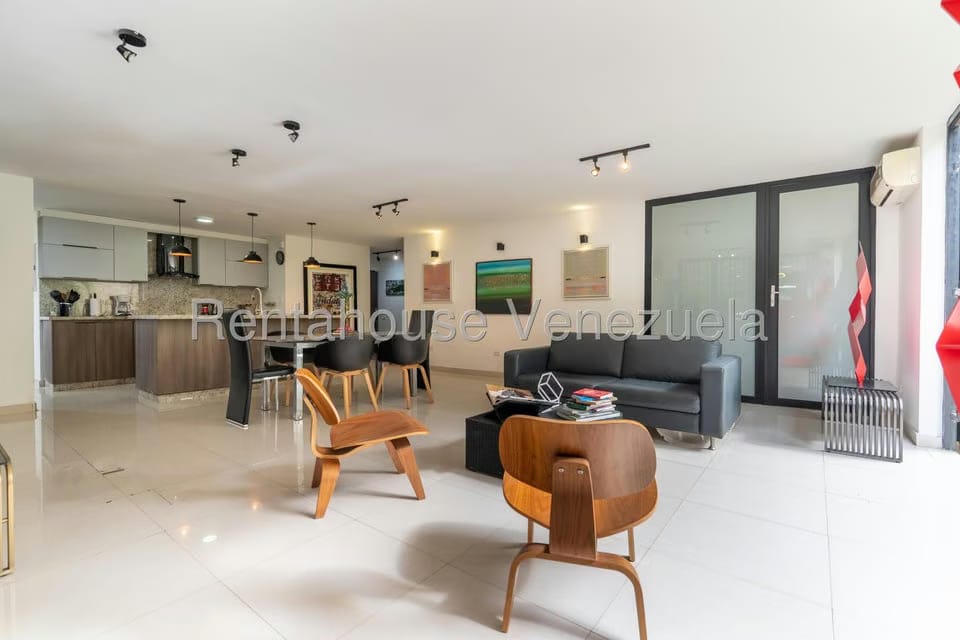 Apartamento (1 Nivel) en Alquiler en Colinas de Valle Arriba, Distrito Metropolitano - 13