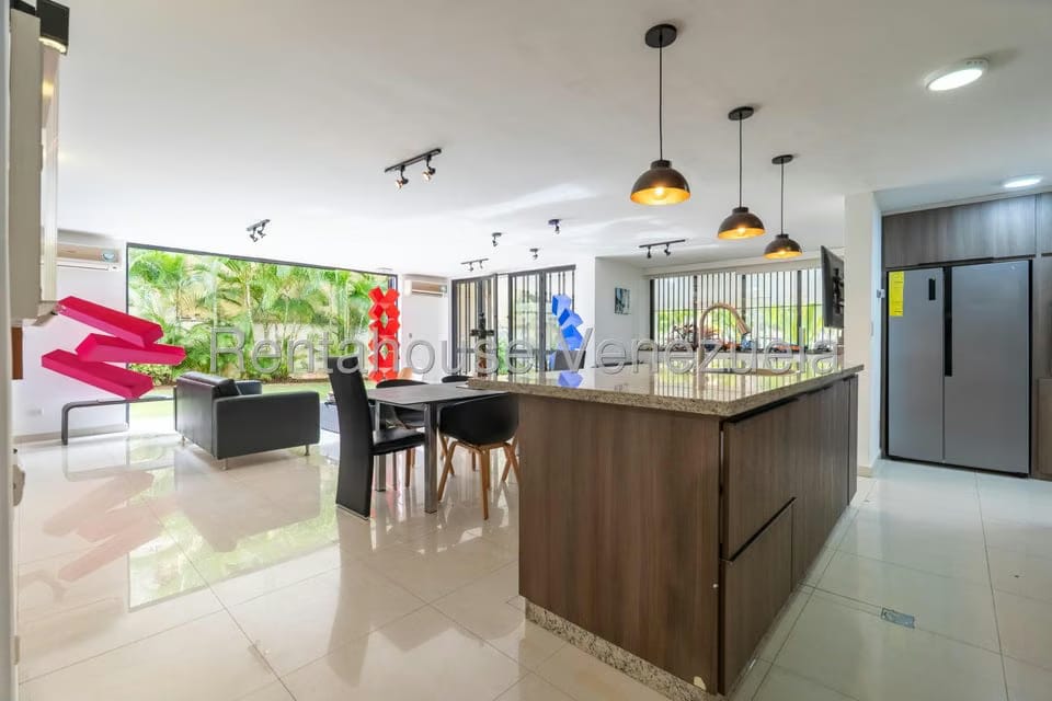 Apartamento (1 Nivel) en Alquiler en Colinas de Valle Arriba, Distrito Metropolitano - 16