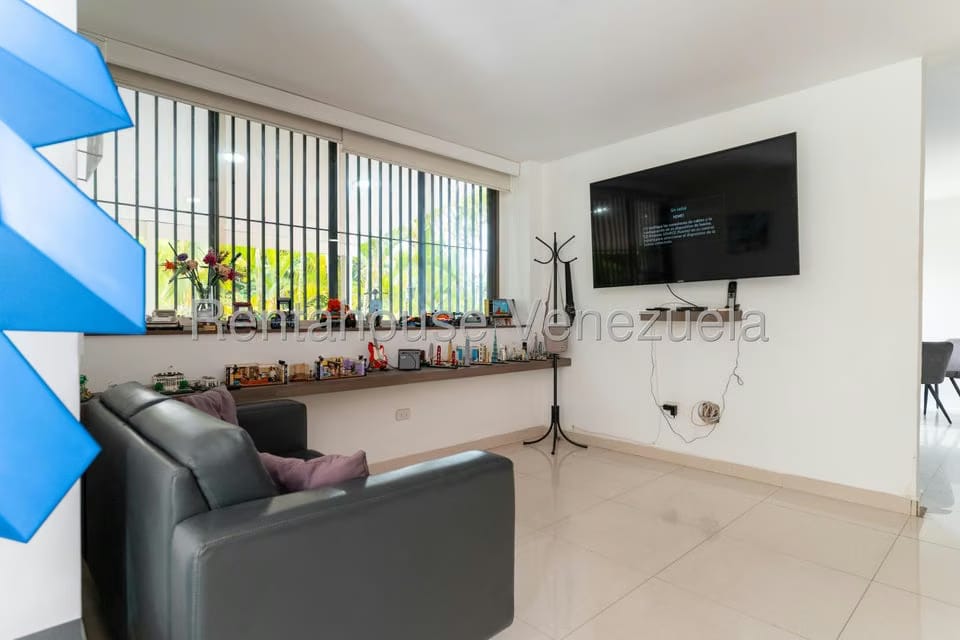 Apartamento (1 Nivel) en Alquiler en Colinas de Valle Arriba, Distrito Metropolitano - 20
