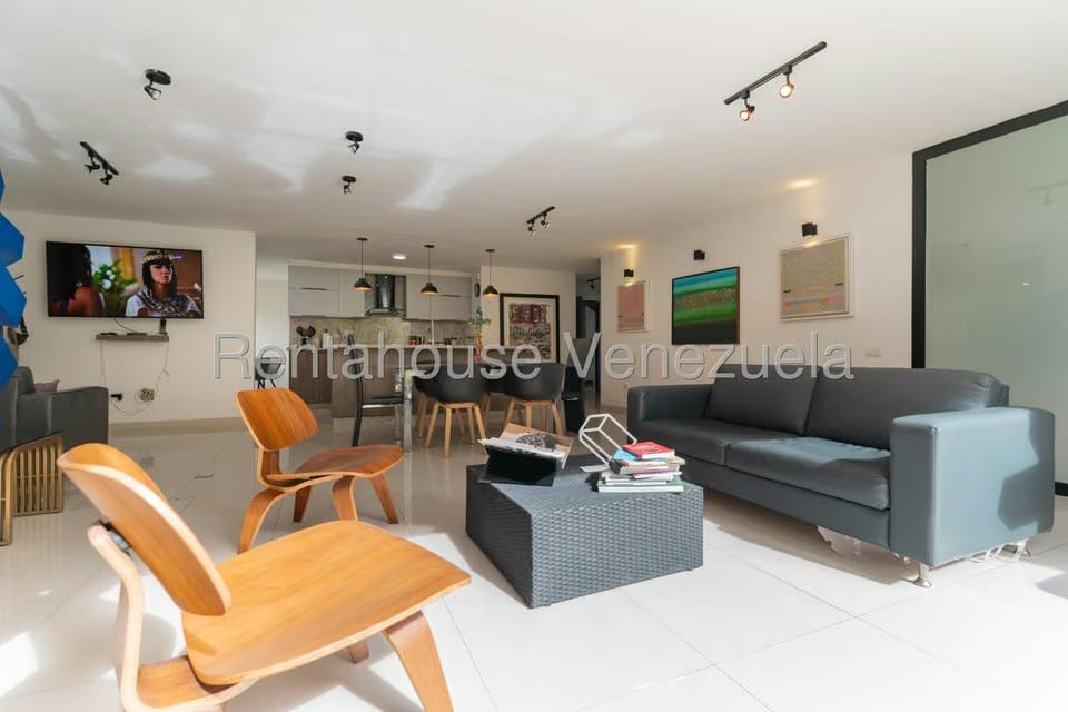 Apartamento (1 Nivel) en Alquiler en Colinas de Valle Arriba, Distrito Metropolitano - 3