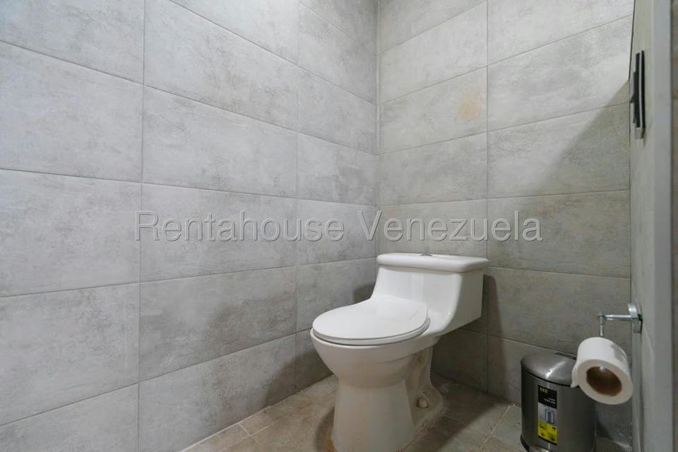 Apartamento (1 Nivel) en Alquiler en Colinas de Valle Arriba, Distrito Metropolitano - 28