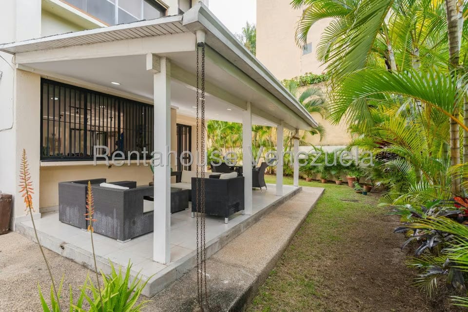 Apartamento (1 Nivel) en Alquiler en Colinas de Valle Arriba, Distrito Metropolitano - 37