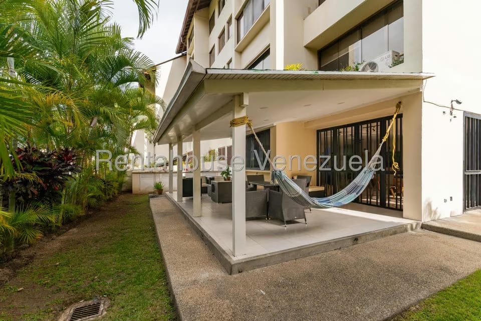 Apartamento (1 Nivel) en Alquiler en Colinas de Valle Arriba, Distrito Metropolitano - 43