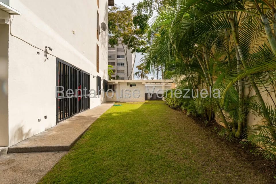 Apartamento (1 Nivel) en Alquiler en Colinas de Valle Arriba, Distrito Metropolitano - 44